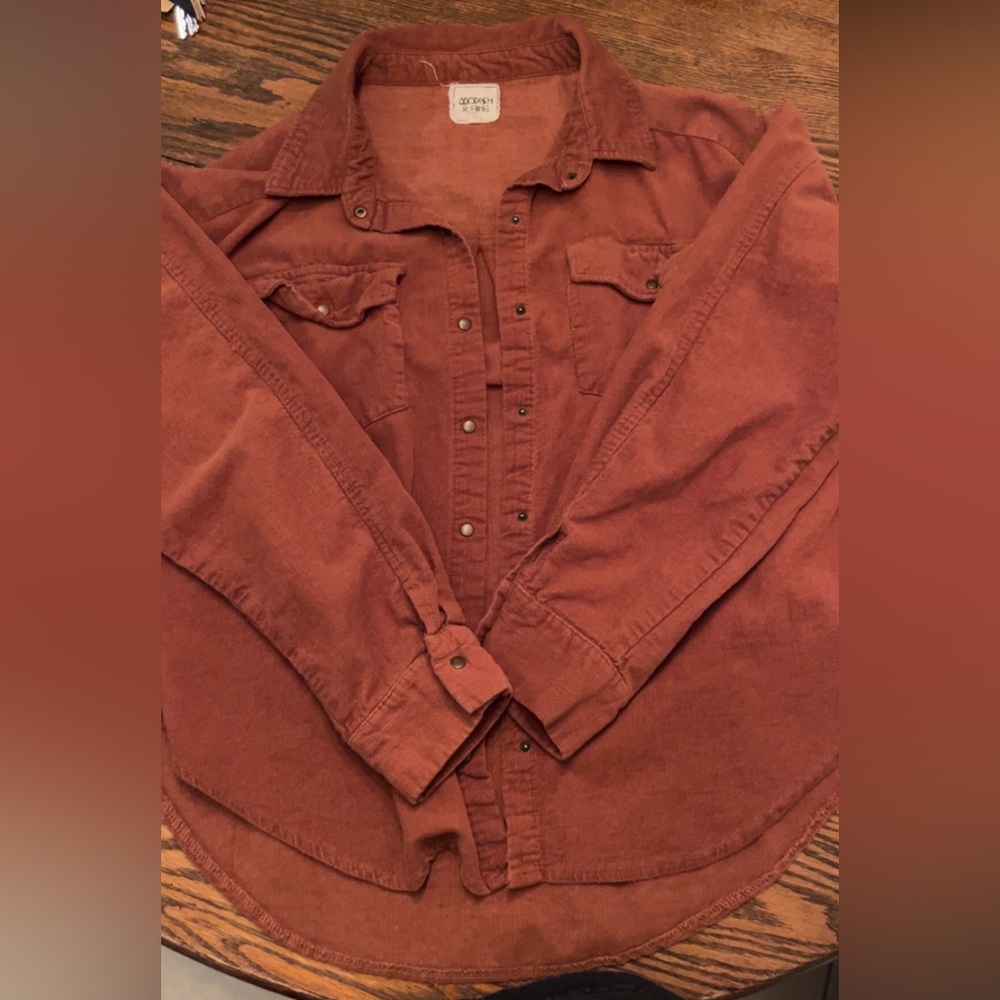 Burnt orange shacket, size small. Like new condition